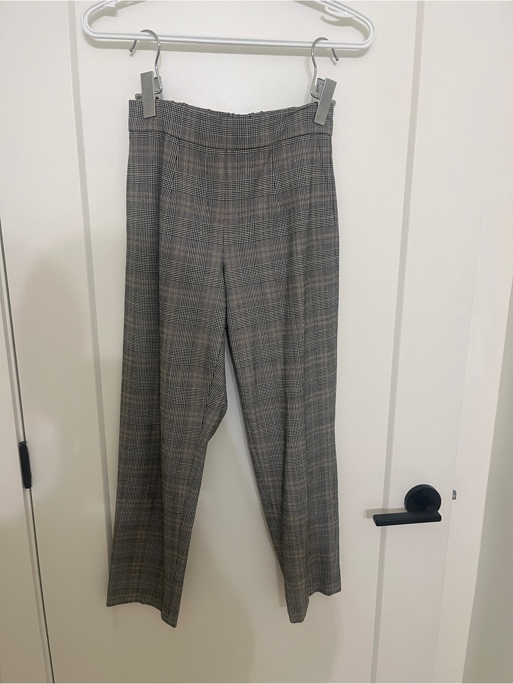 Aritzia Babaton plaid cigarette pant